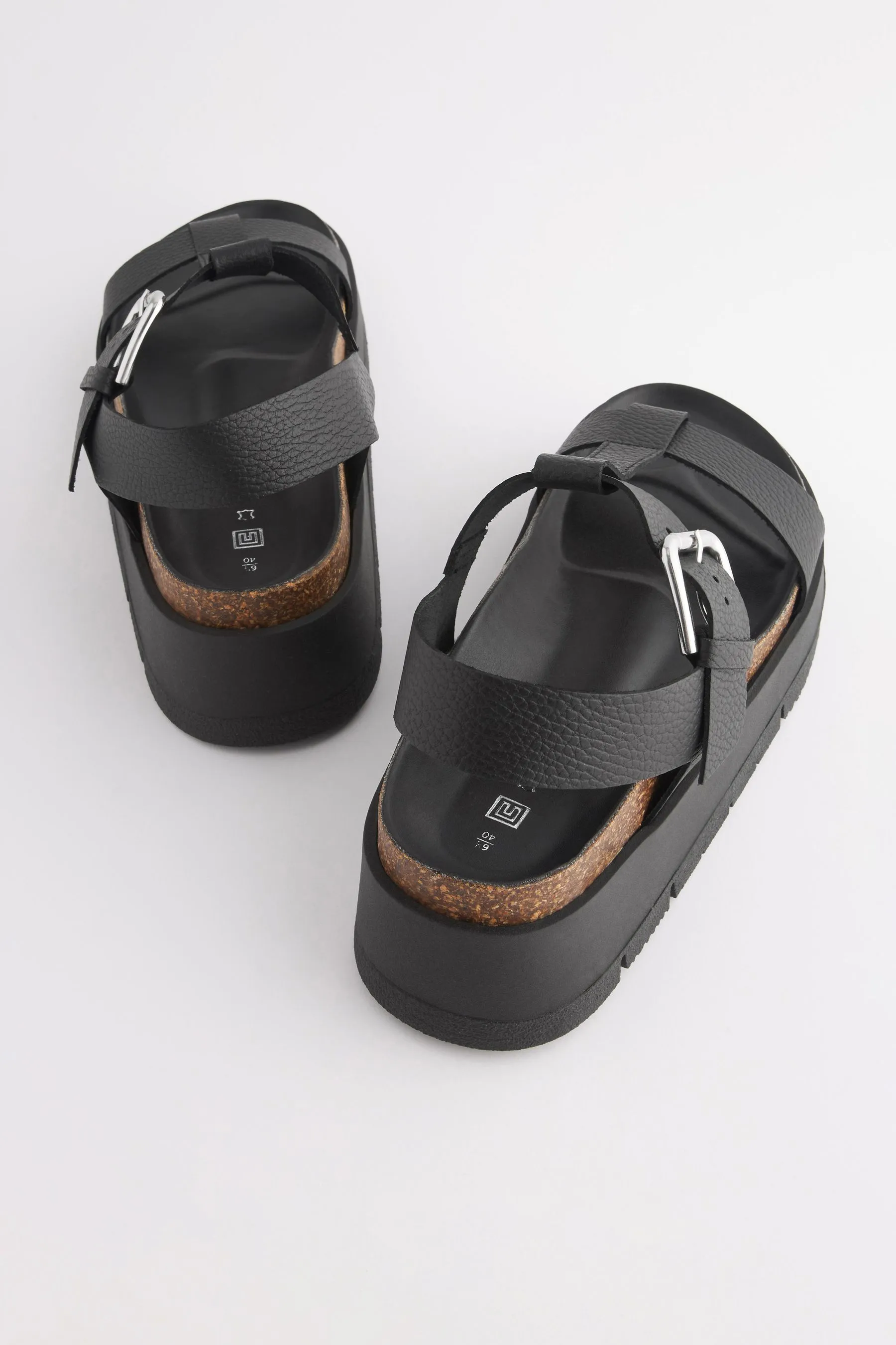 Forever Comfort® - Sandali flatform in pelle con cinturino a T