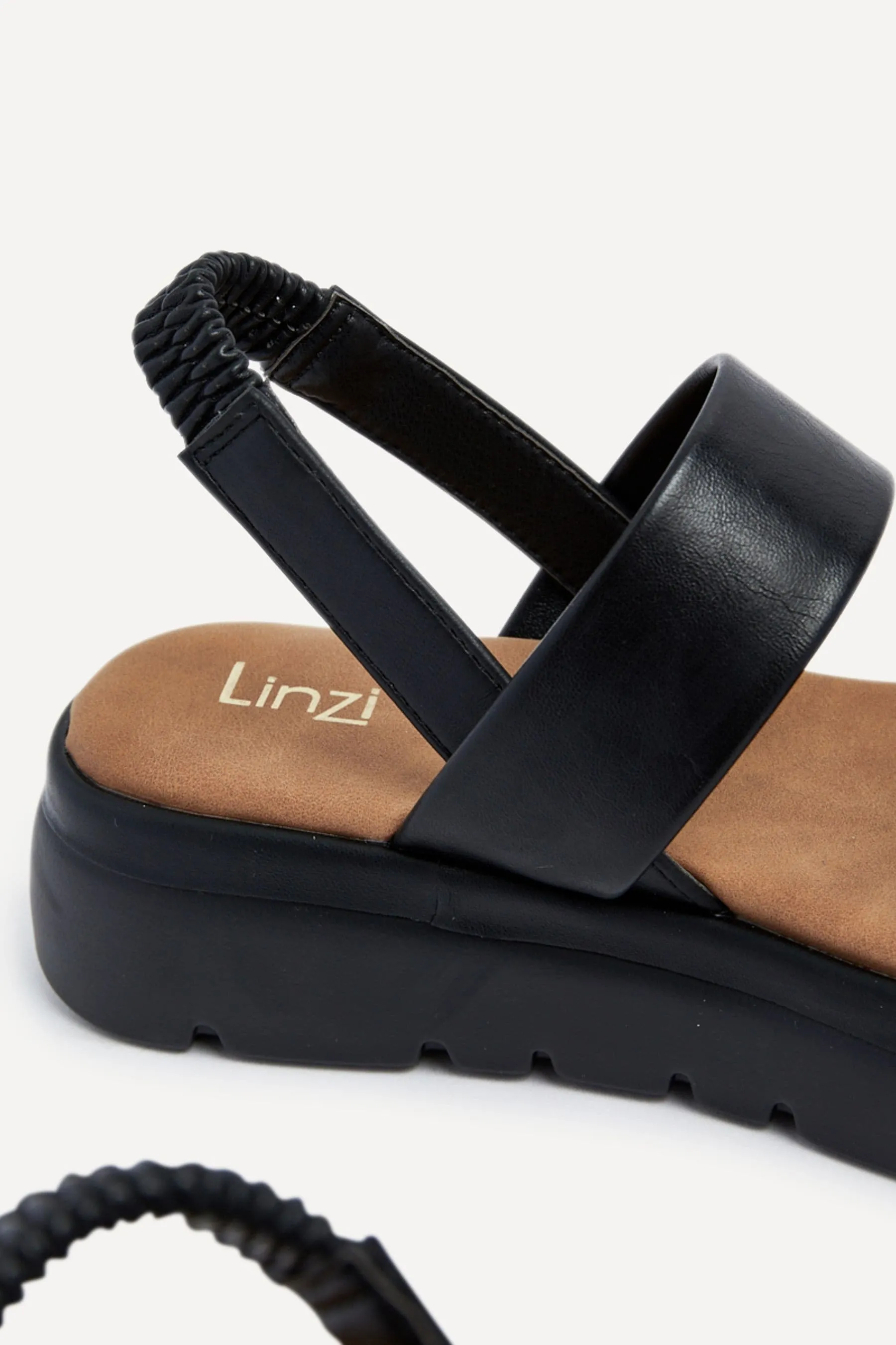 Linzi Gia - Sandali flatform elasticizzata in due parti con cinturino posteriore