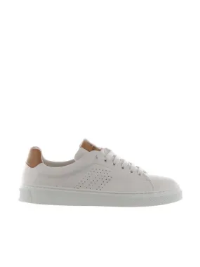 Sneaker in pelle con tallone a contrasto