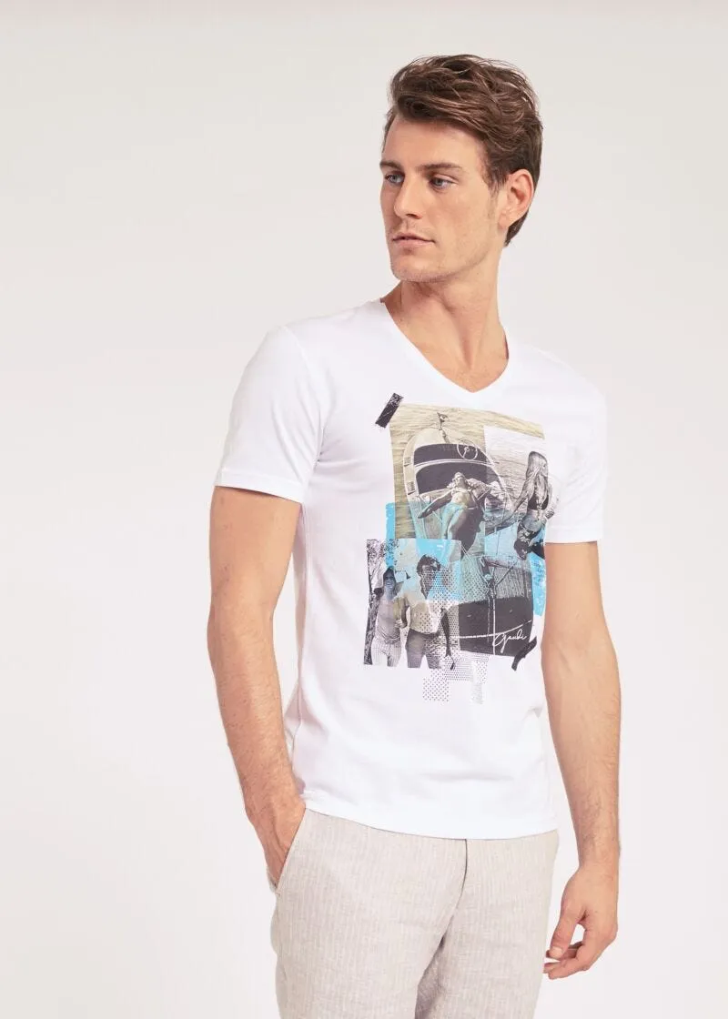 T-shirt grafica con scollo a V